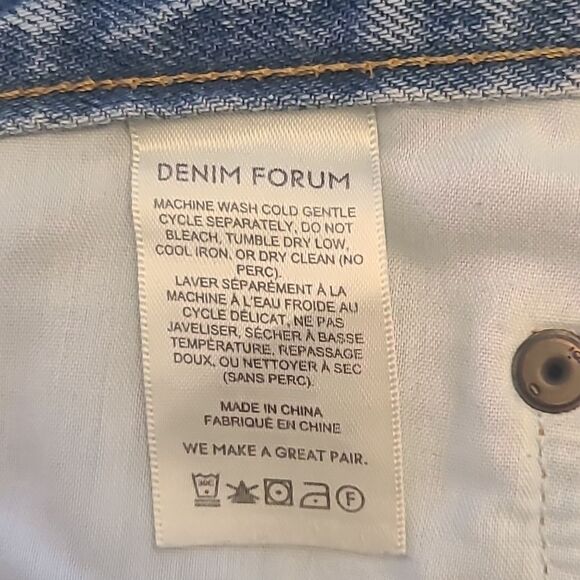 Aritzia Denim Forum The Ex Boyfriend High Waisted Distressed Jeans Size 32 - Picture 12 of 15